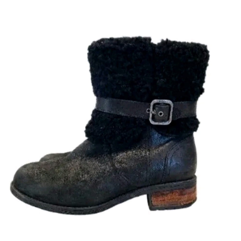 UGG Blayre II Sheepskin Short Zip Up Boots Black #1008220 Women’s Size 7.5